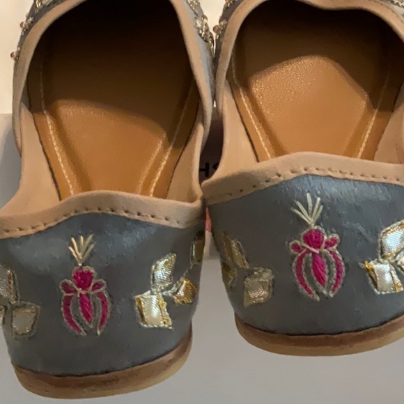 Fuchsia Gray Embroidered Women's Shoes - Picture 5 of 10